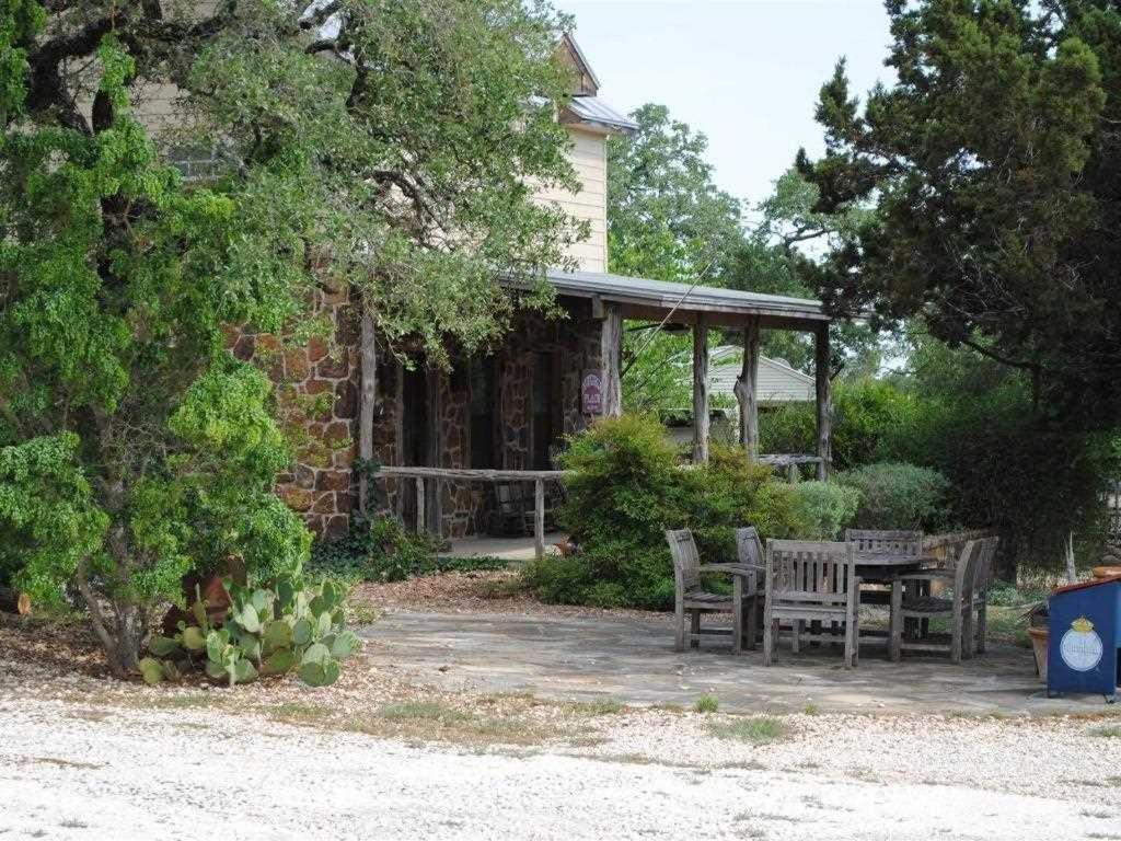 Last Outpost Bandera Ranch House Экстерьер фото