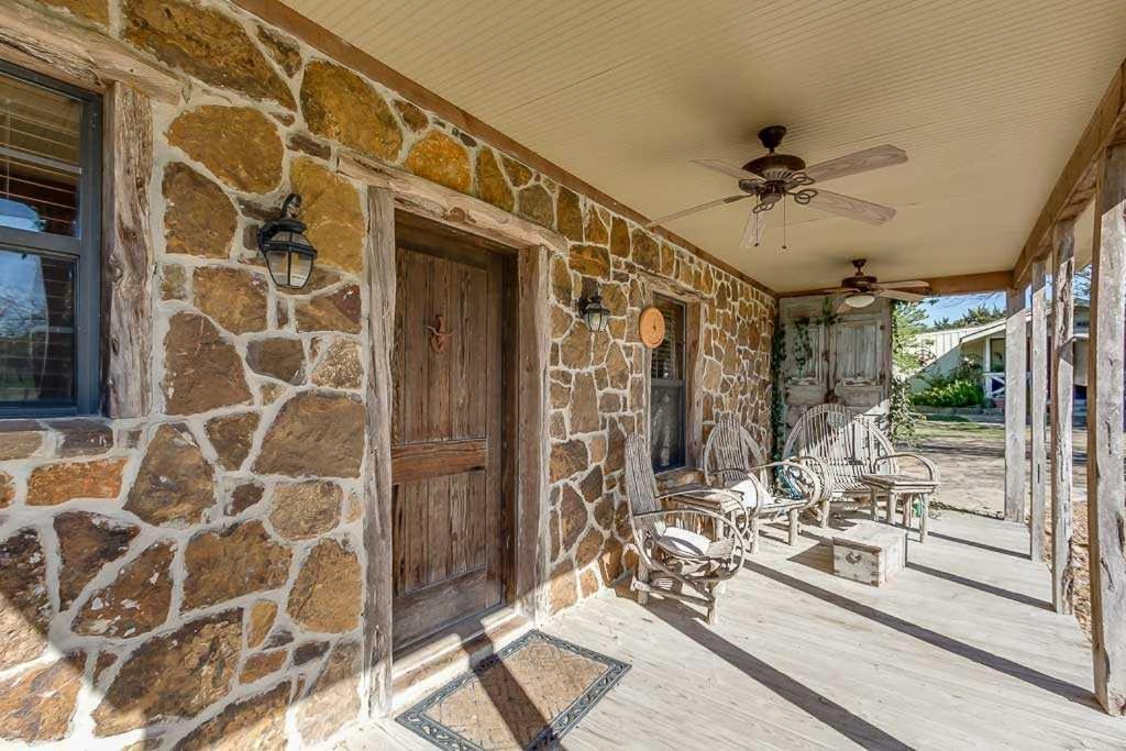 Last Outpost Bandera Ranch House Экстерьер фото